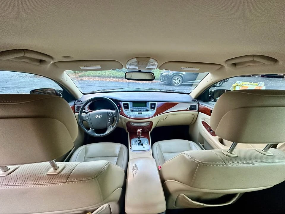 2014 Hyundai Genesis - Image 8 of 15