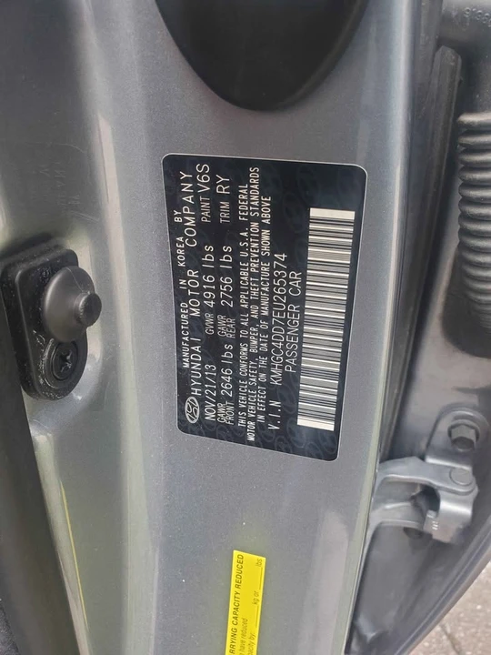 2014 Hyundai Genesis - Image 18 of 18