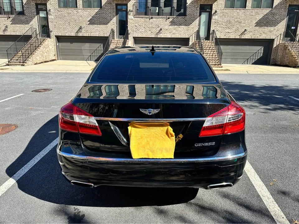 2014 Hyundai Genesis - Image 13 of 15