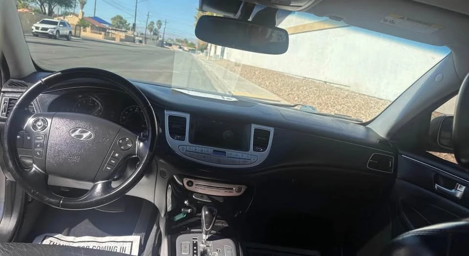 2014 Hyundai Genesis - Image 6 of 7