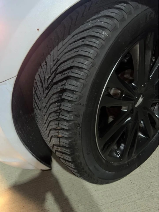 2014 Hyundai Genesis - Image 8 of 18