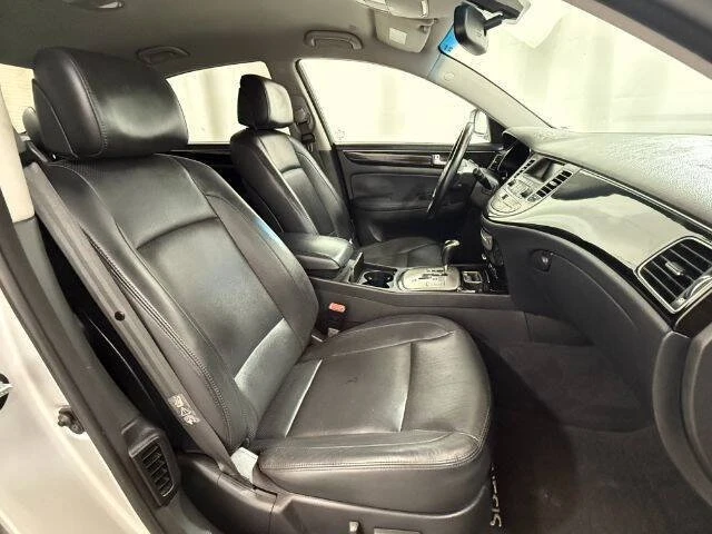 2014 Hyundai Genesis - Image 9 of 13