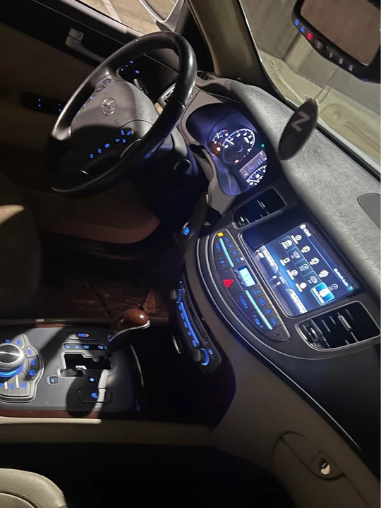 2014 Hyundai Genesis - Image 12 of 18