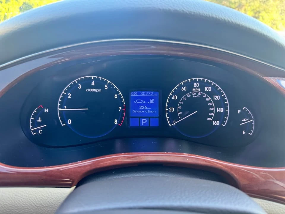 2014 Hyundai Genesis - Image 5 of 6
