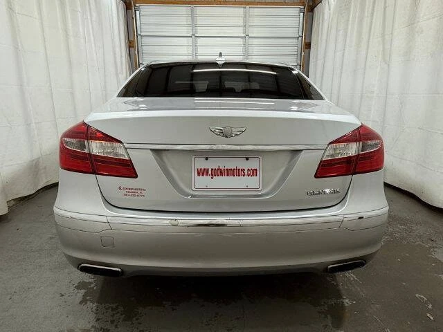 2014 Hyundai Genesis - Image 5 of 13