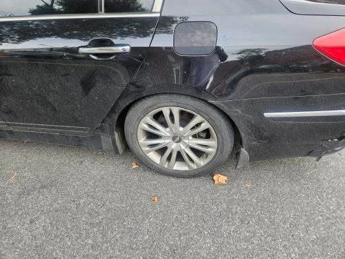2014 Hyundai Genesis - Image 6 of 12