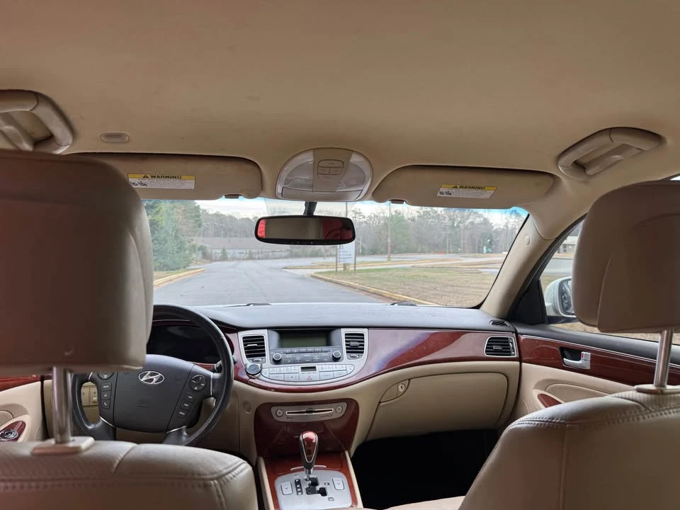2014 Hyundai Genesis - Image 8 of 13