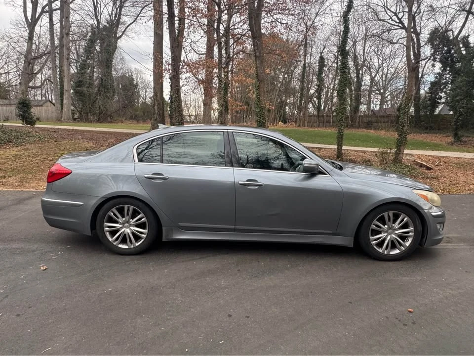 2014 Hyundai Genesis - Image 3 of 12