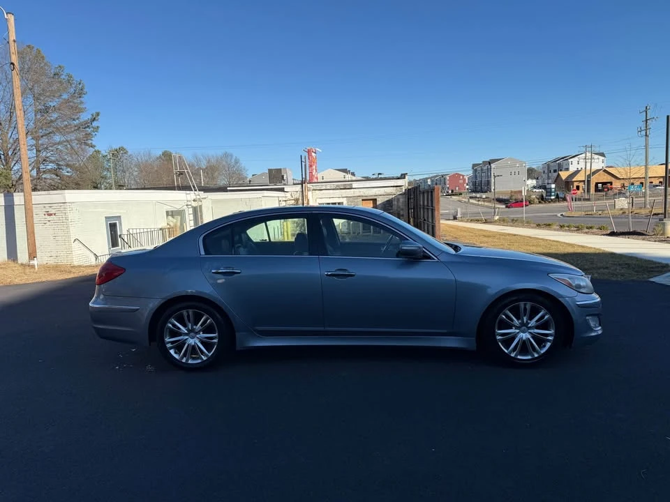 2014 Hyundai Genesis - Image 5 of 15
