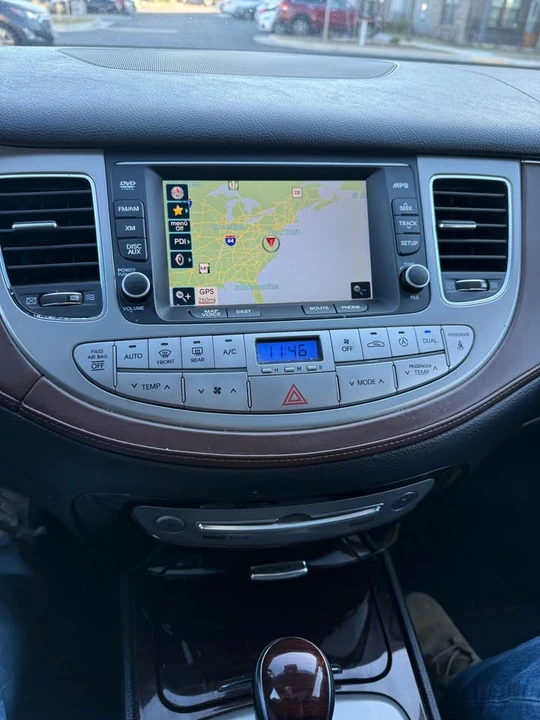 2014 Hyundai Genesis - Image 15 of 15