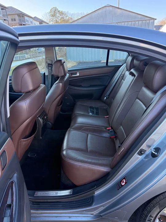 2014 Hyundai Genesis - Image 8 of 15
