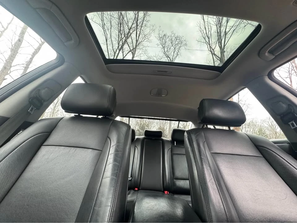 2014 Hyundai Genesis - Image 7 of 12