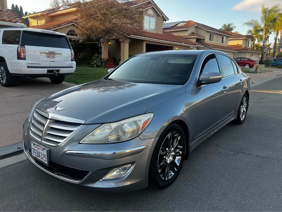 2014 Hyundai Genesis - Image 7 of 19