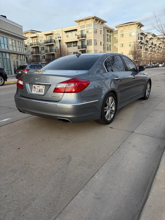 2014 Hyundai Genesis - Image 3 of 10