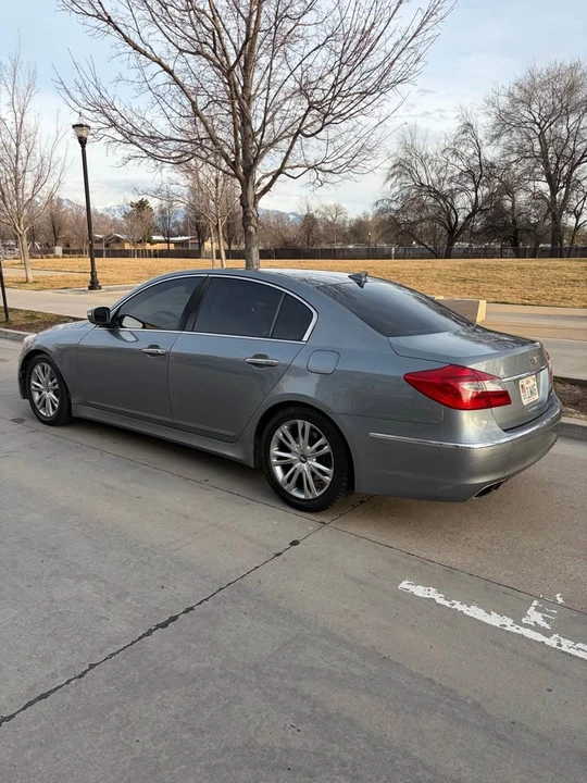 2014 Hyundai Genesis - Image 4 of 10