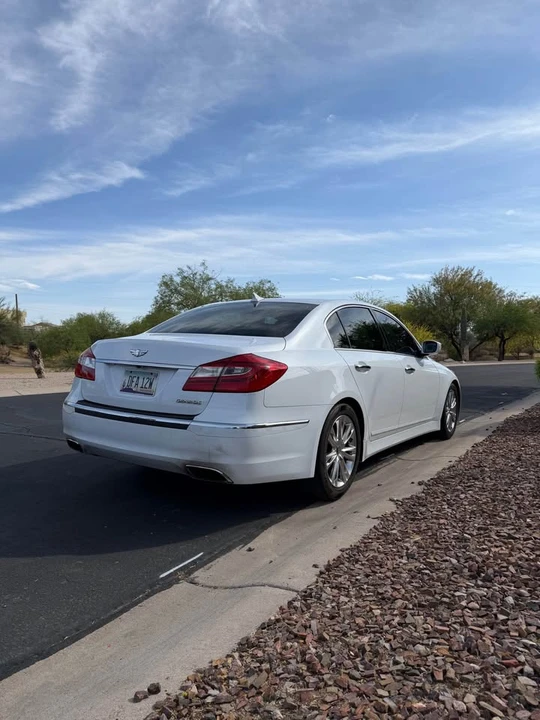 2014 Hyundai Genesis - Image 3 of 10