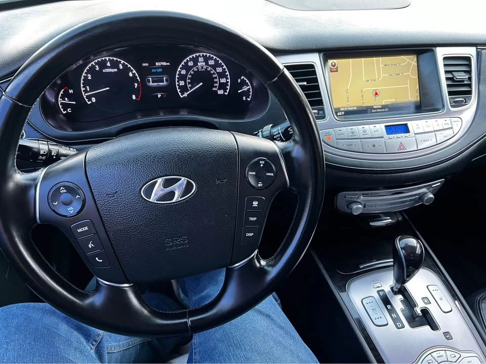 2014 Hyundai Genesis - Image 15 of 20