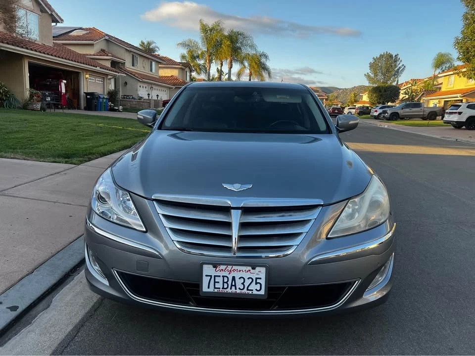 2014 Hyundai Genesis - Image 8 of 20