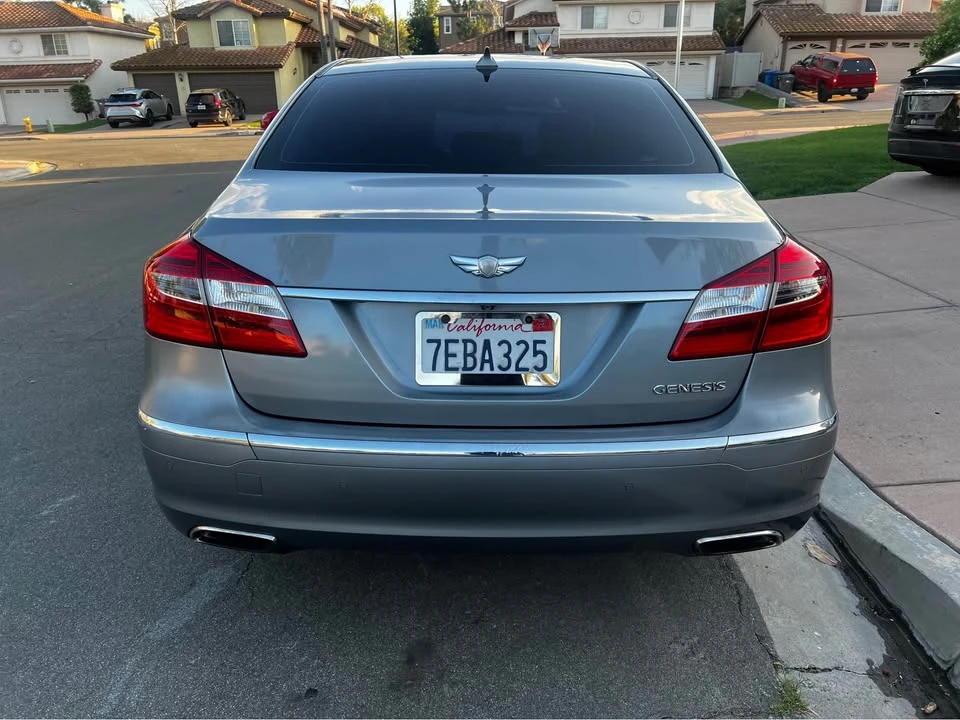2014 Hyundai Genesis - Image 4 of 20
