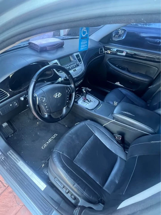 2014 Hyundai Genesis - Image 6 of 7