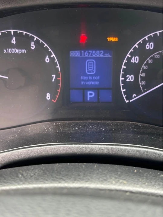 2014 Hyundai Genesis - Image 8 of 16