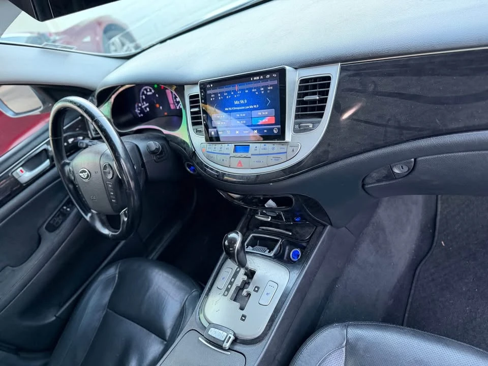 2014 Hyundai Genesis - Image 11 of 13