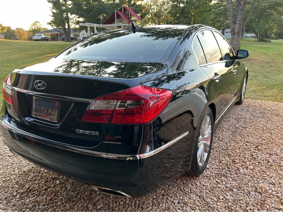 2014 Hyundai Genesis - Image 4 of 10