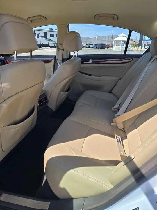 2014 Hyundai Genesis - Image 7 of 8
