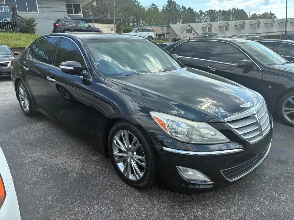 2014 Hyundai Genesis - Image 2 of 6