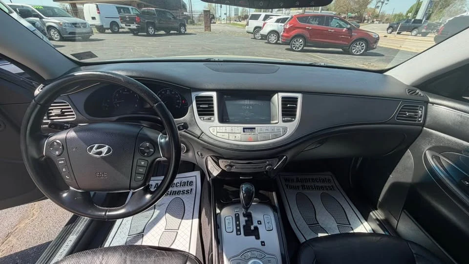 2014 Hyundai Genesis - Image 7 of 12
