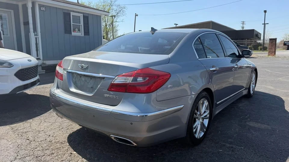 2014 Hyundai Genesis - Image 4 of 12