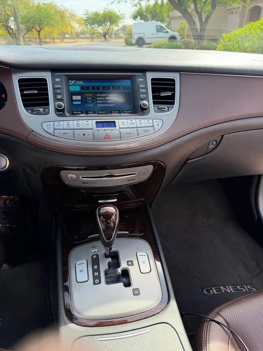 2014 Hyundai Genesis - Image 5 of 10