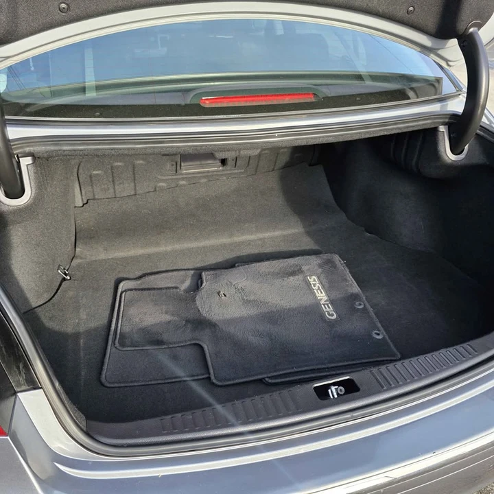 2014 Hyundai Genesis - Image 13 of 20
