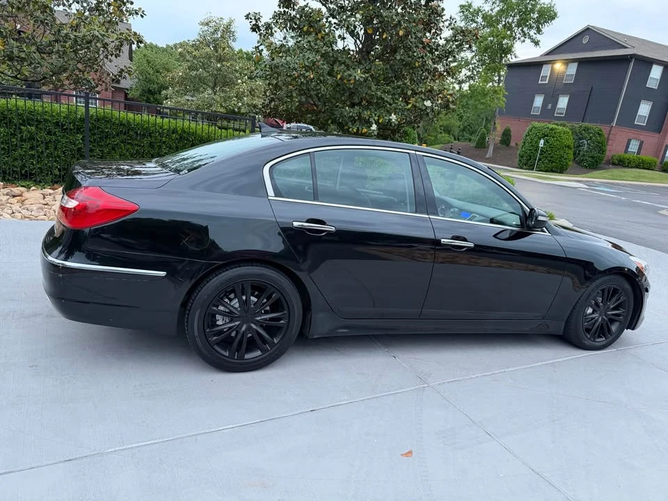 2014 Hyundai Genesis - Image 4 of 9