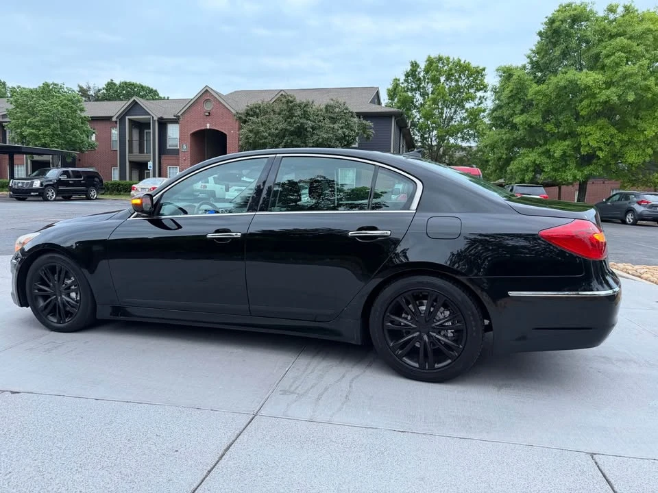 2014 Hyundai Genesis - Image 5 of 9