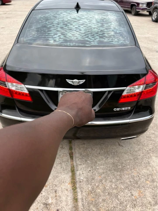 2014 Hyundai Genesis - Image 5 of 8