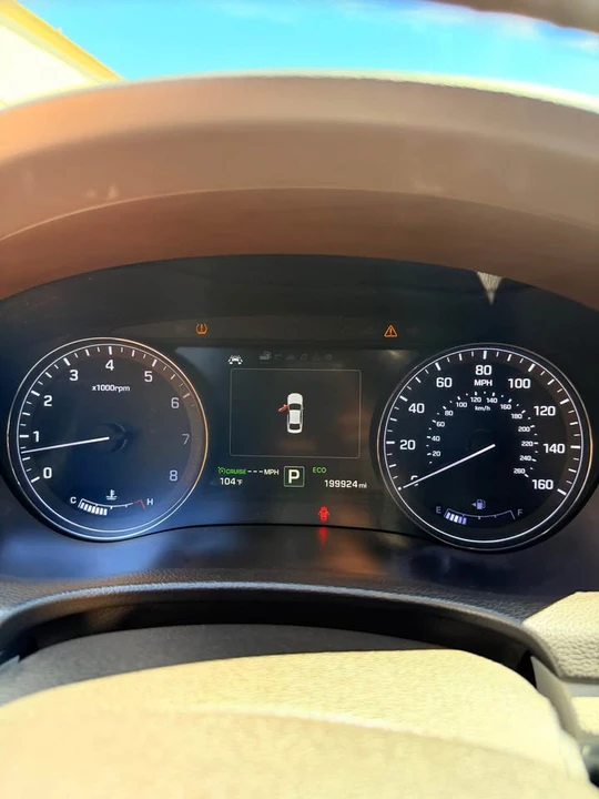 2014 Hyundai Genesis - Image 8 of 9