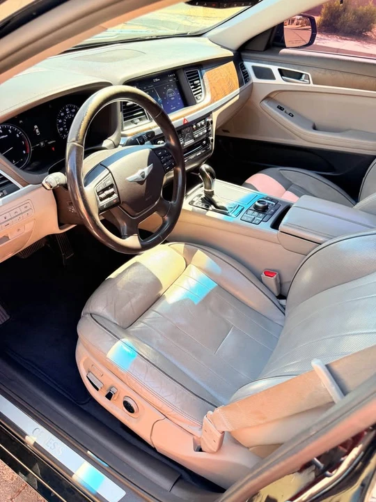 2014 Hyundai Genesis - Image 6 of 9