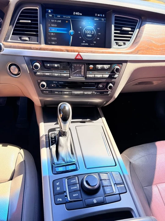 2014 Hyundai Genesis - Image 7 of 9