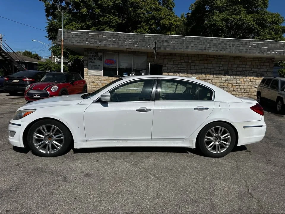 2014 Hyundai Genesis - Image 17 of 17