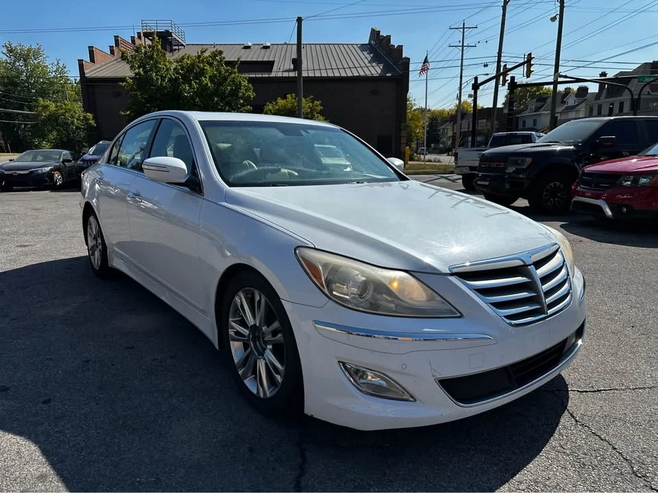 2014 Hyundai Genesis - Image 3 of 17