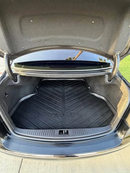2014 Hyundai Genesis - Image 15 of 15