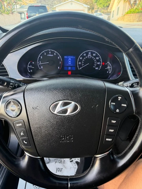 2014 Hyundai Genesis - Image 7 of 15