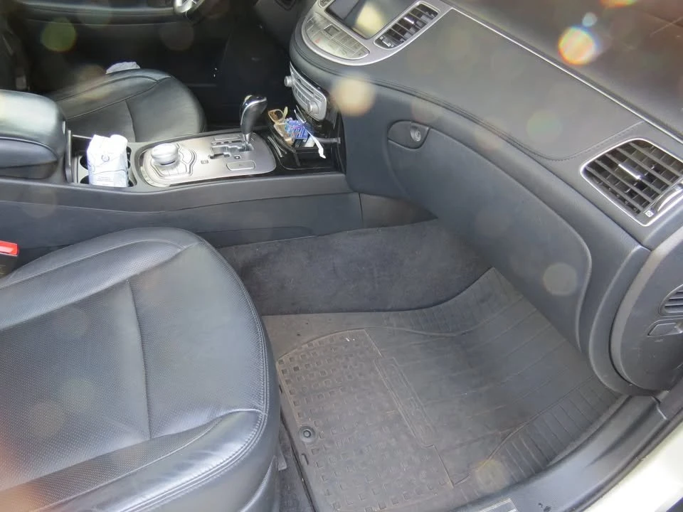 2014 Hyundai Genesis - Image 10 of 17