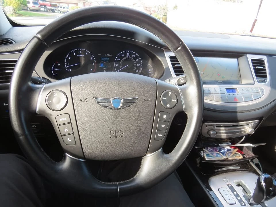2014 Hyundai Genesis - Image 11 of 17