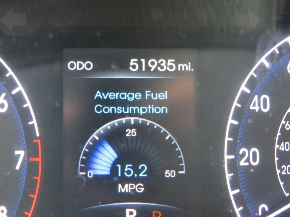 2014 Hyundai Genesis - Image 12 of 17