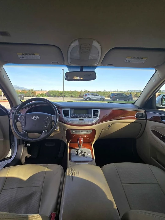 2014 Hyundai Genesis - Image 6 of 7