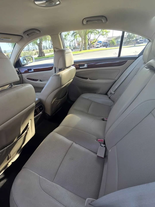 2014 Hyundai Genesis - Image 5 of 7