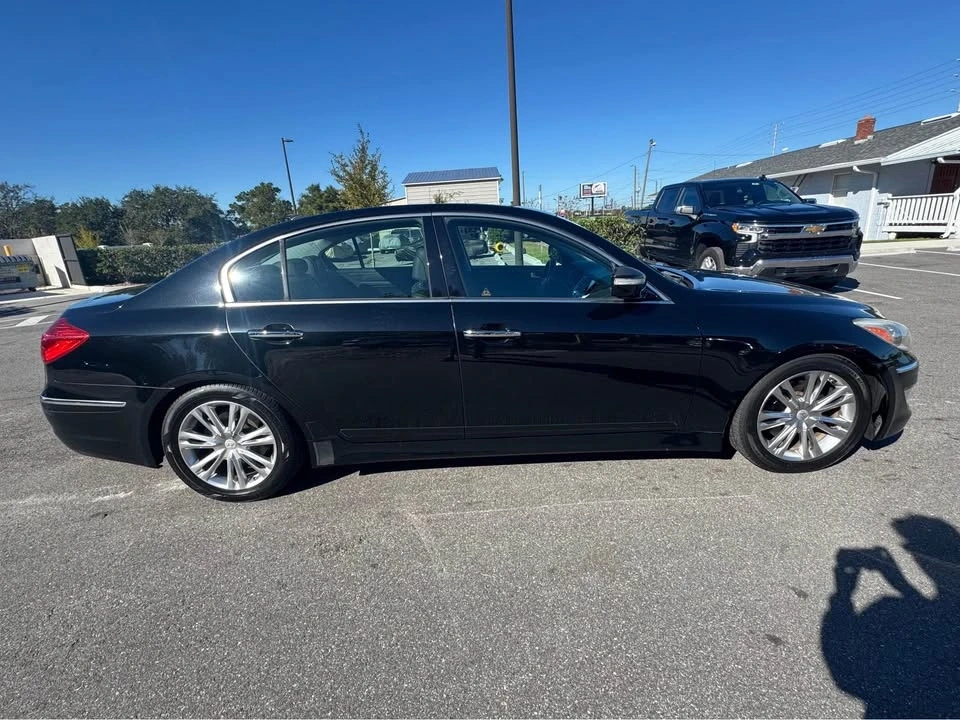 2014 Hyundai Genesis - Image 5 of 18