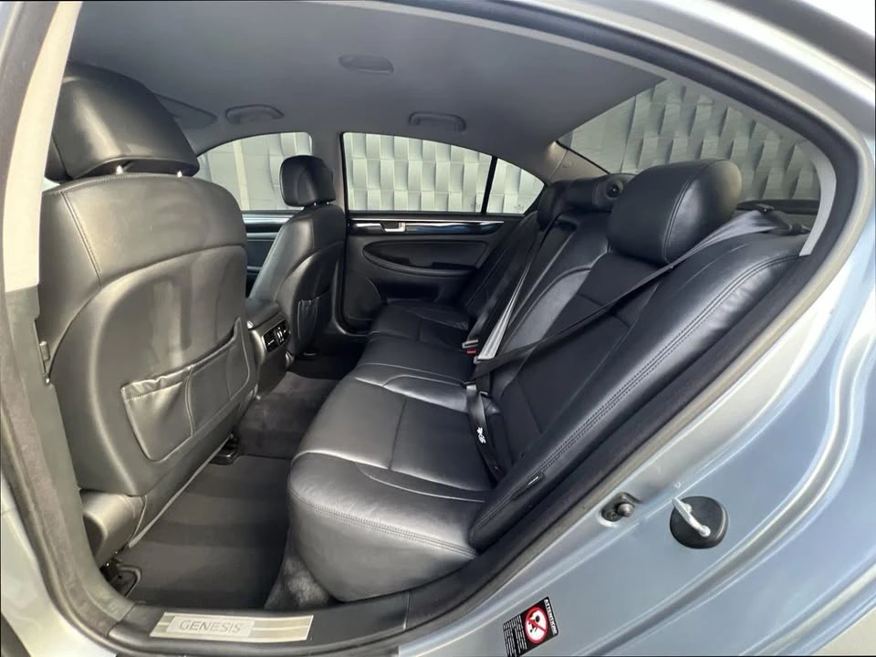 2014 Hyundai Genesis - Image 17 of 17